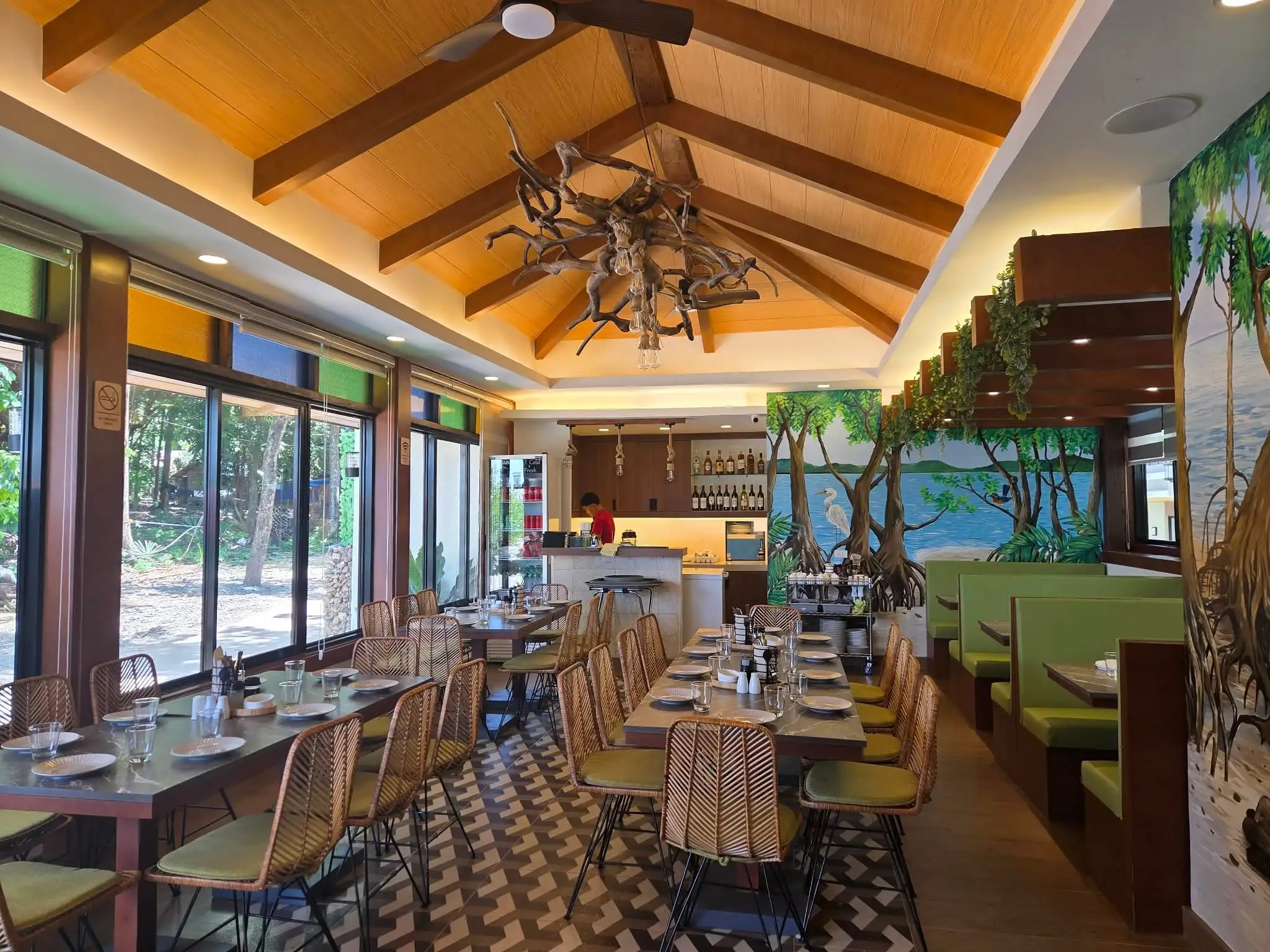 Katunggan Cafe dining space