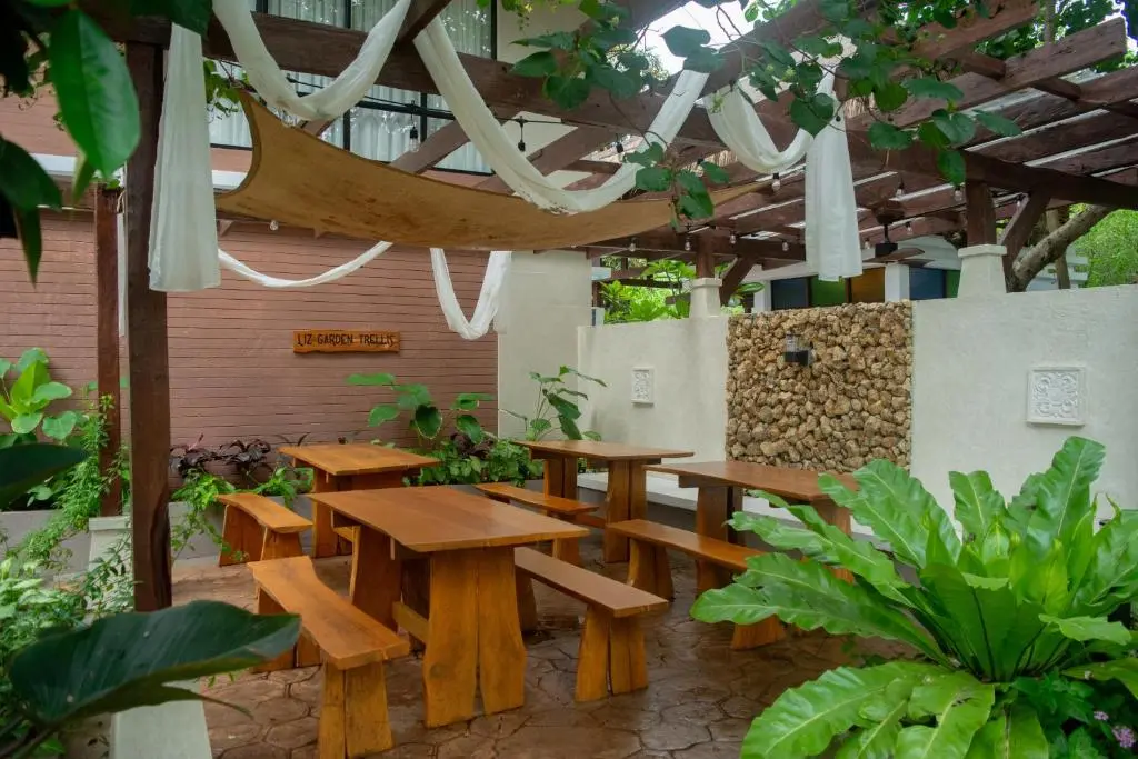 Liz Garden